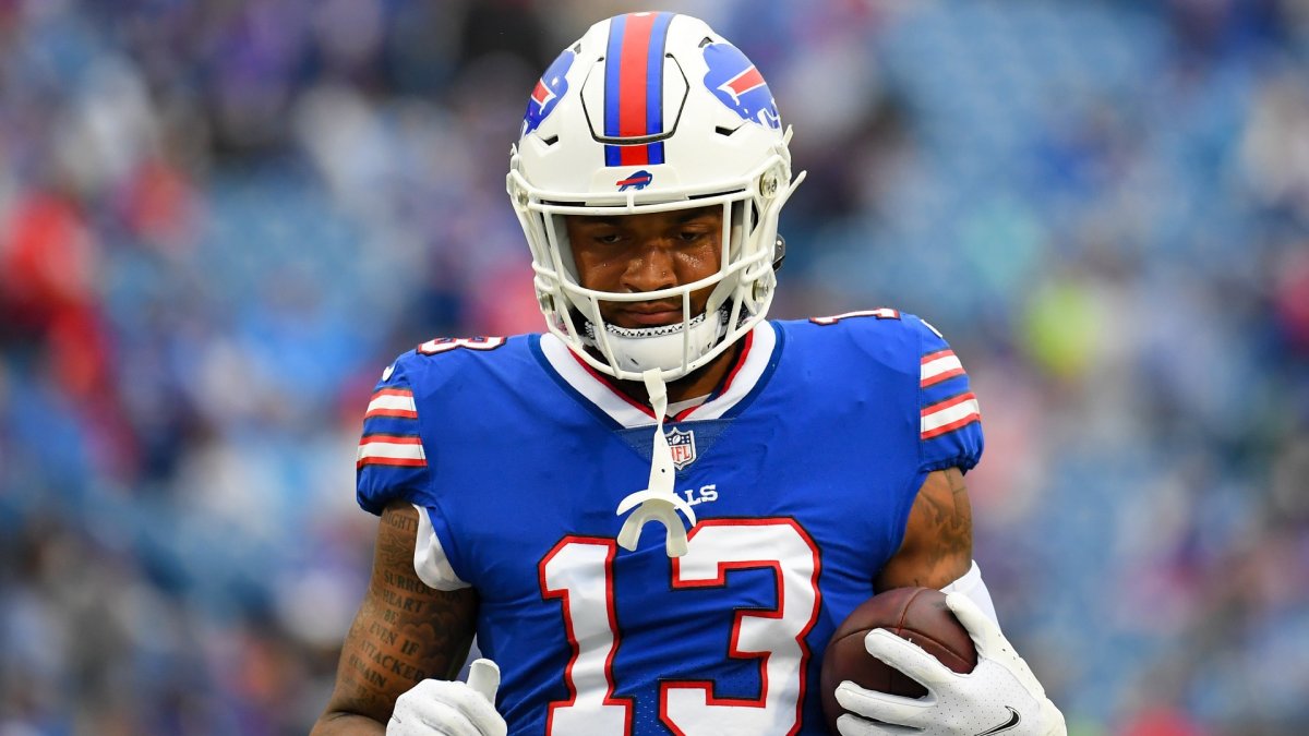 Bills WR Gabe Davis sported Peaky Blinders cleats vs. Rams