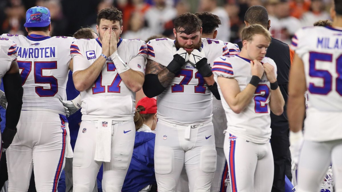 Bills Safety Damar Hamlin In Critical Condition After Mid-Game Collision –  NBC Sports Philadelphia