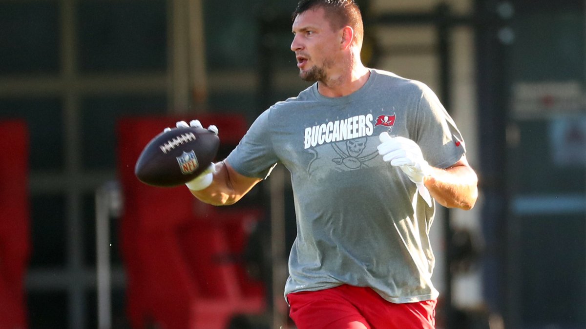 Bucs using Rob Gronkowski in O.J. Howard's 2019 spot 