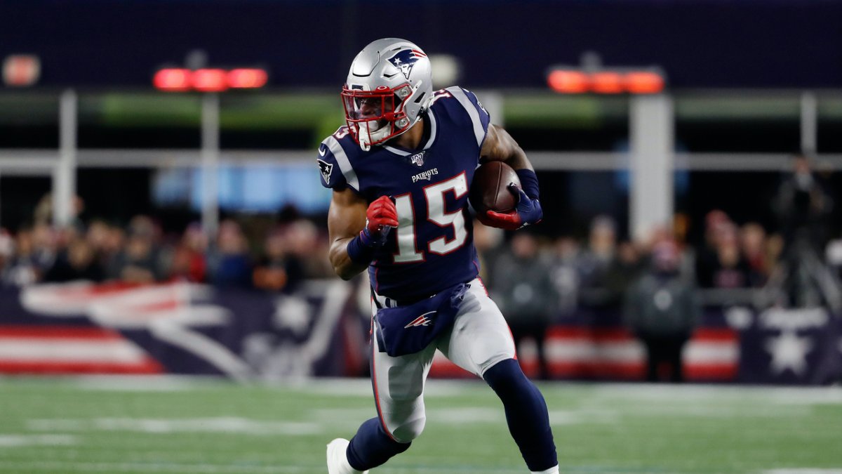 Receivers N'Keal Harry, Damiere Byrd catching on for Patriots