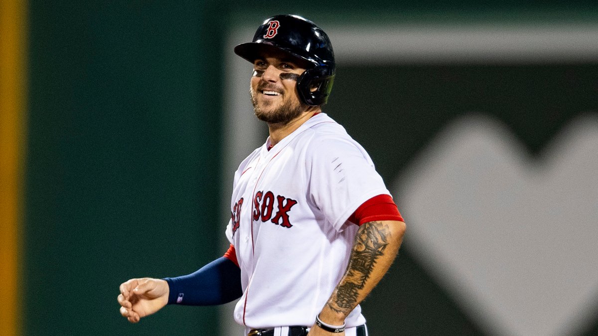 Michael Chavis Carrying Red Sox While Rest Of Team Figures It All Out -  CLNS Media