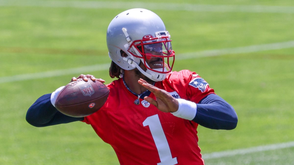 Cam Newton working out with Jakobi Meyers, Jonnu Smith