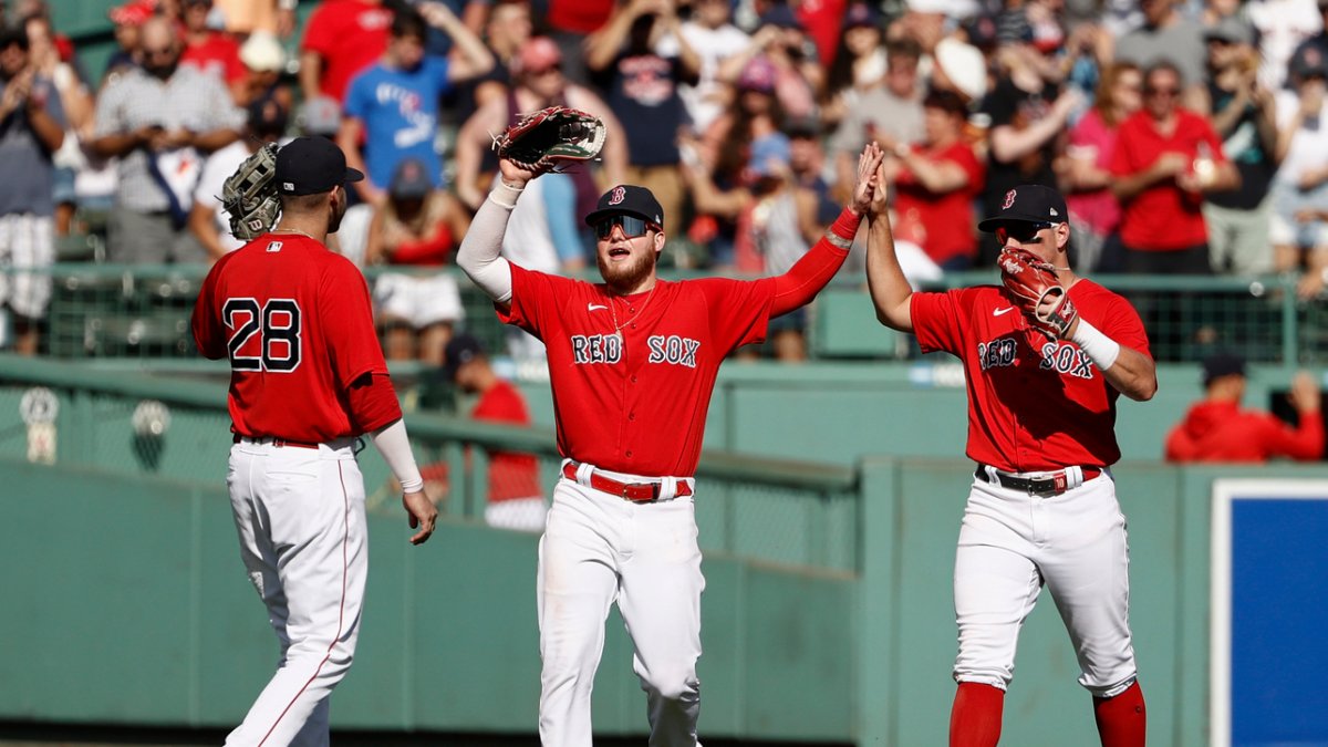 Boston Red Sox adding Travis Shaw makes manager Alex Cora 'finally