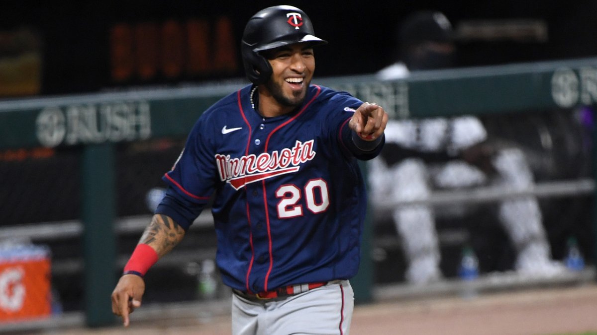 Former Twins outfielder Eddie Rosario agrees to contract with