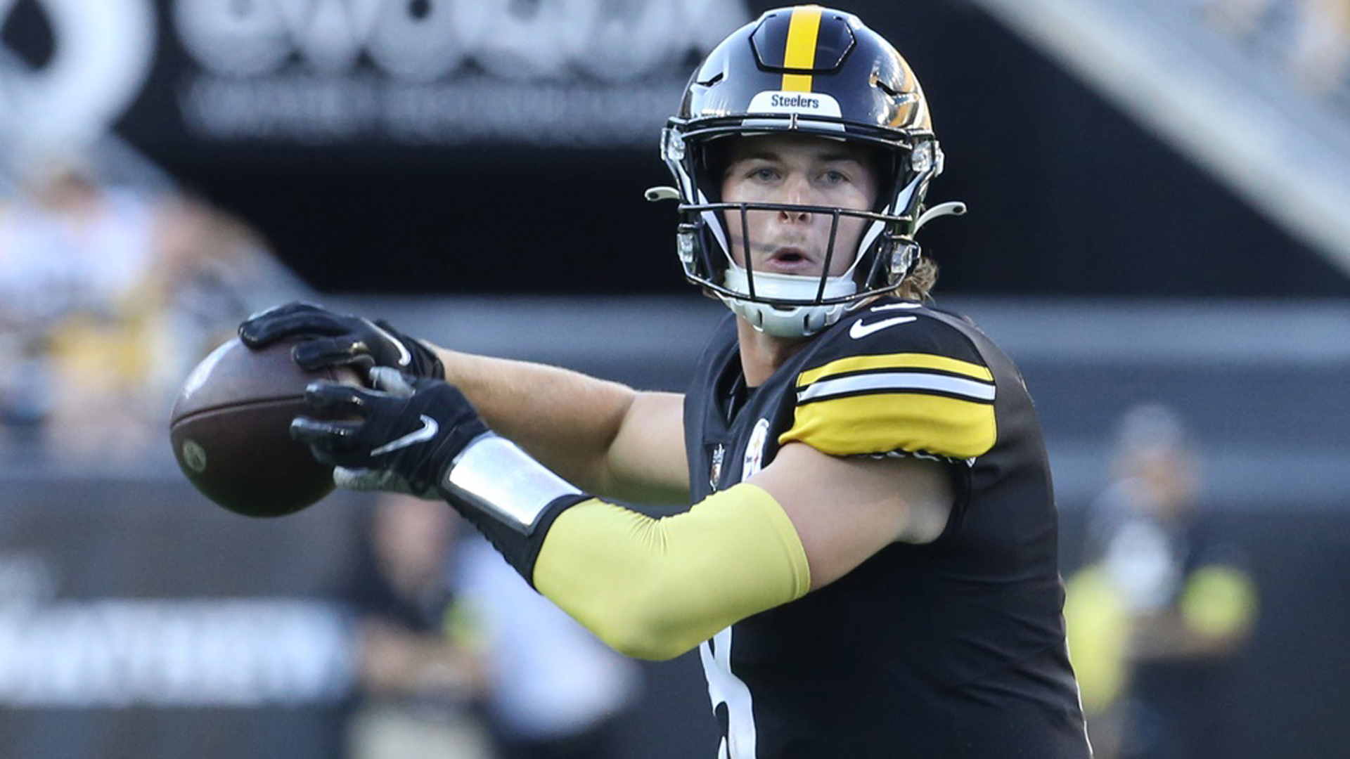 Kenny Pickett Set To Replace Mitchell Trubisky as Steelers QB1