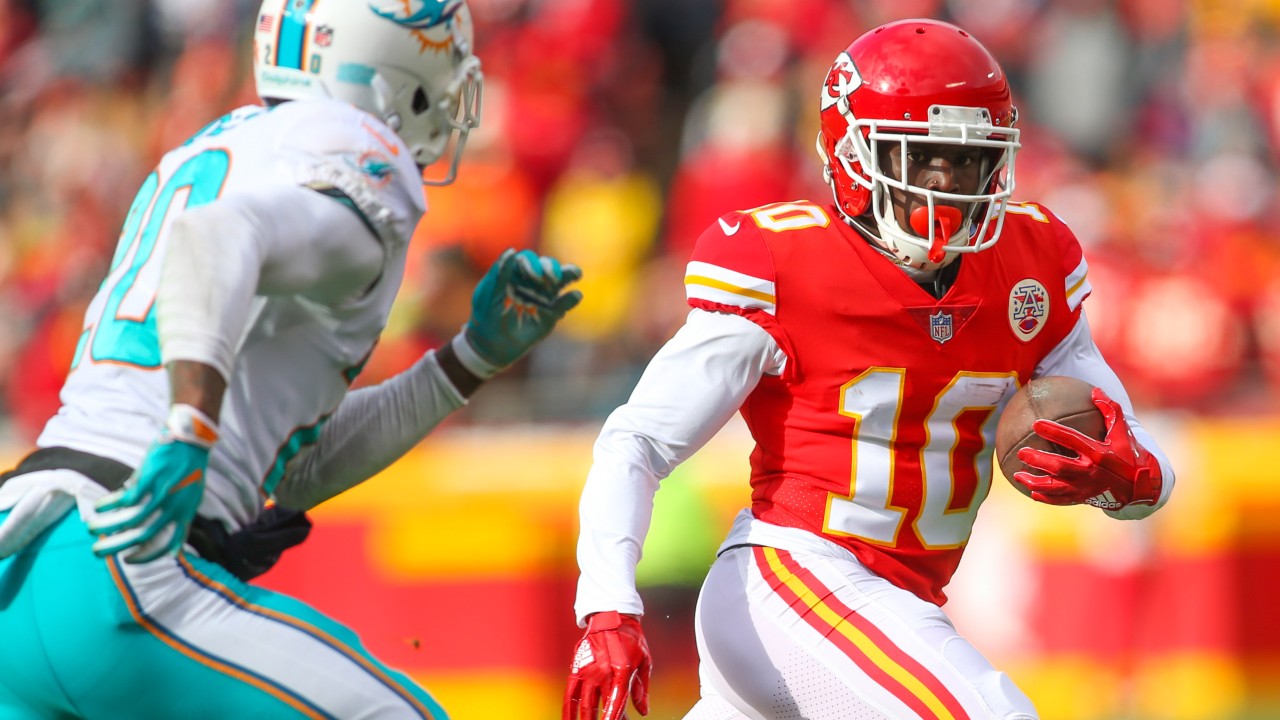 BREAKING: Tyreek Hill traded by Chiefs to Dolphins in blockbuster deal