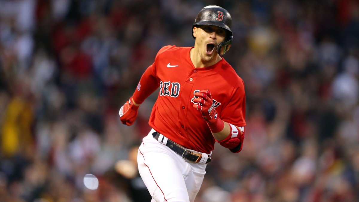Red Sox Move Kike Hernandez Off Shortstop - MLB Trade Rumors