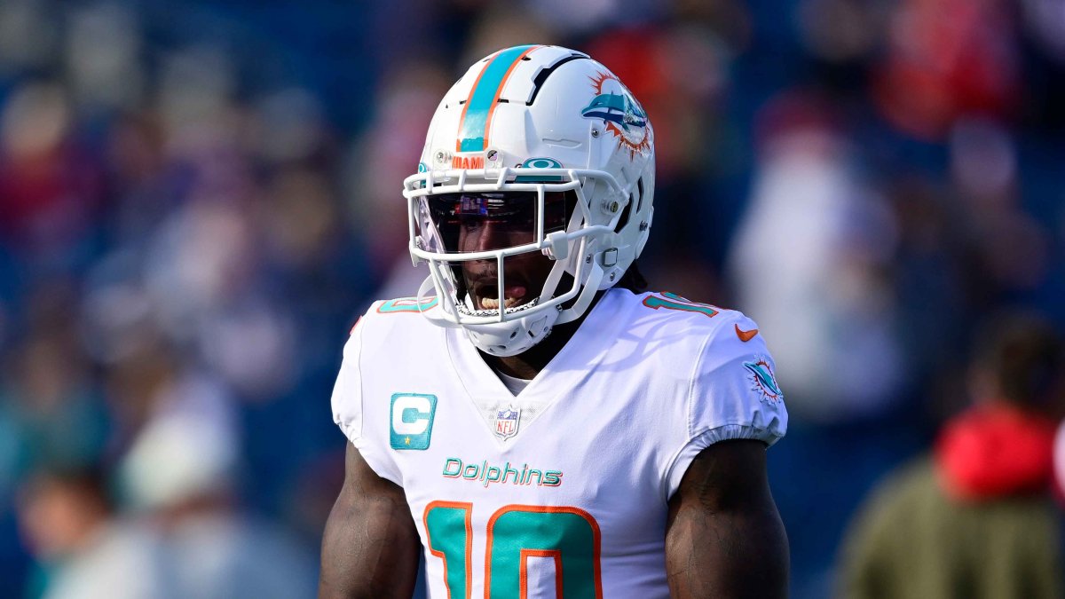 Report: Miami Dolphins in 'serious talks' to trade for Tyreek Hill