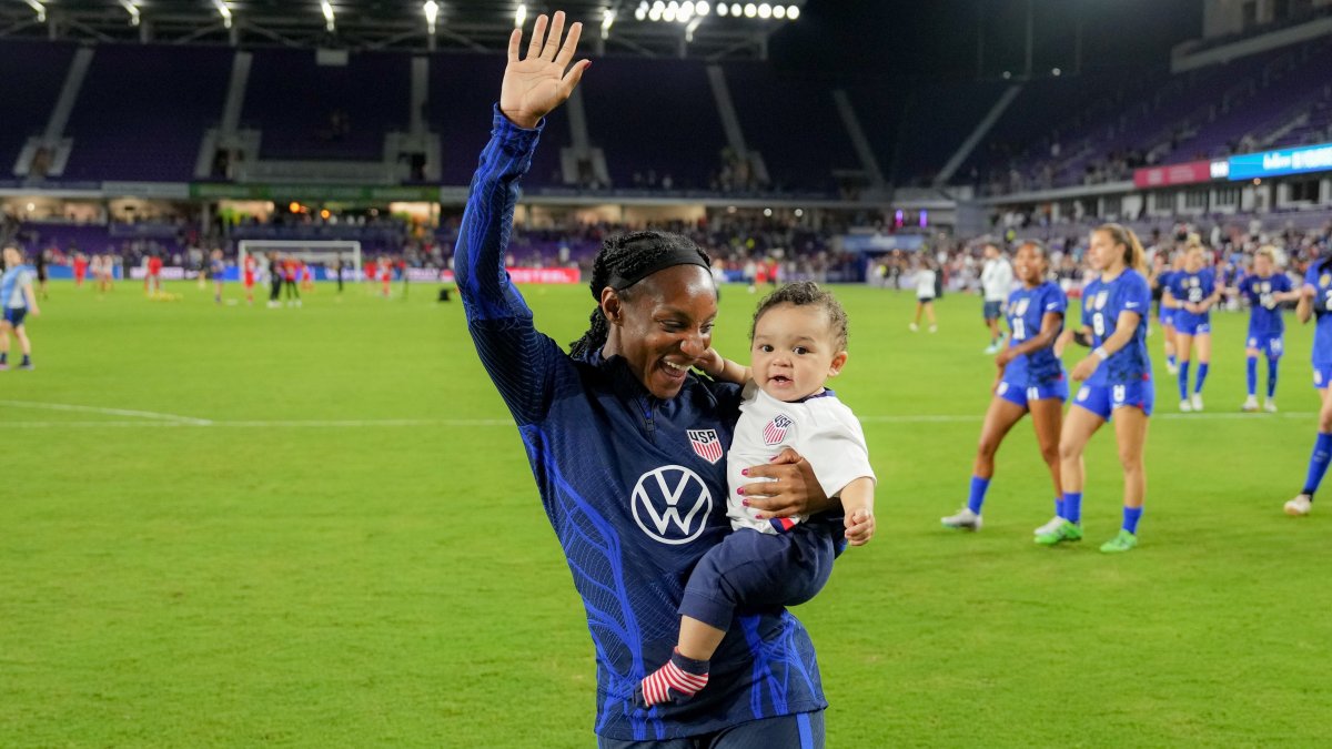 USWNT star Crystal Dunn pushes forward for second World Cup title NBC