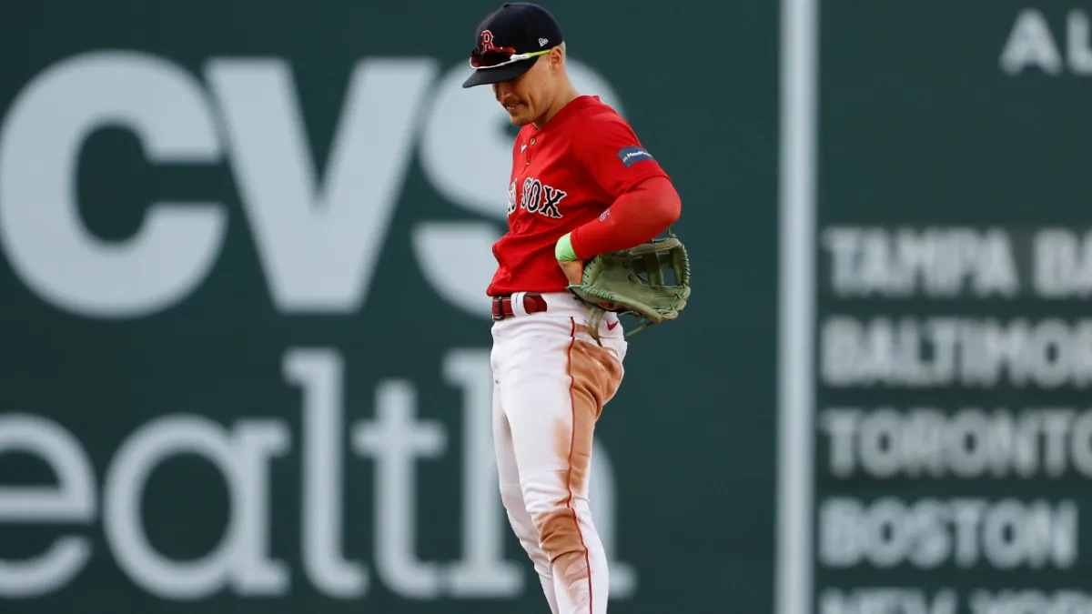 Kiké Hernández no longer Red Sox' starting shortstop – NBC Sports