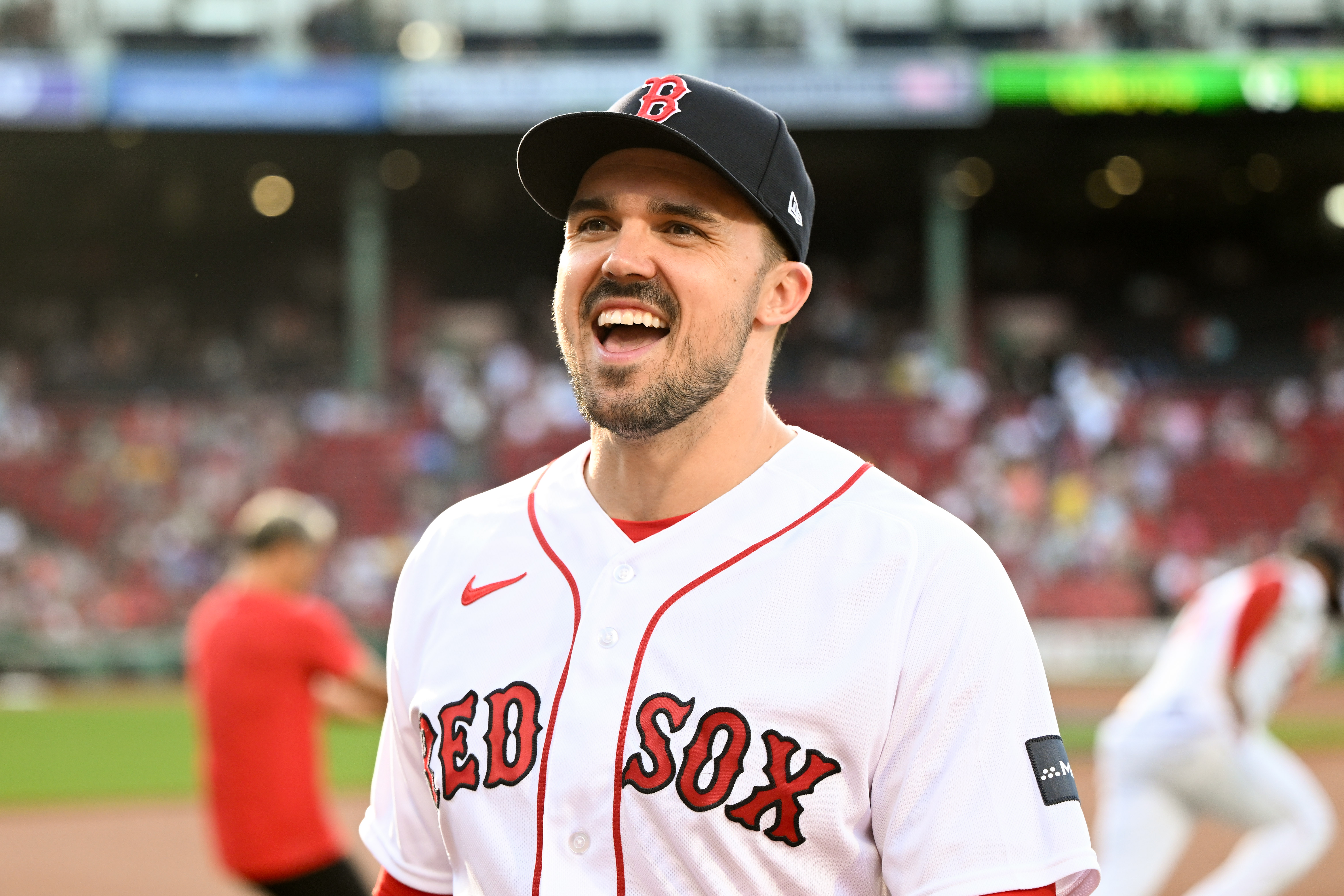 Red Sox to sign World Series winner Adam Duvall, reports say