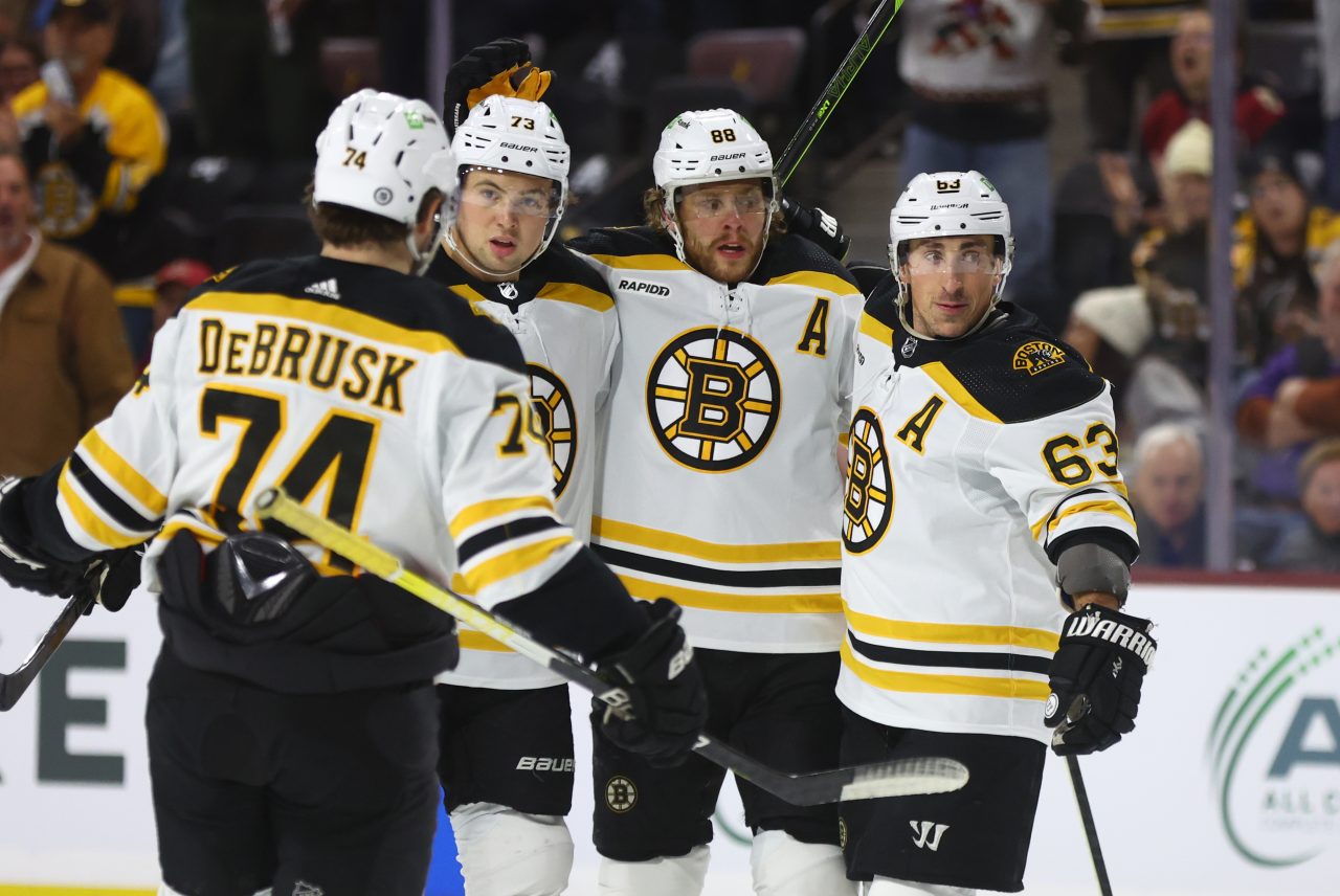 Projecting Bruins lines, pairings after NHL free agent signings