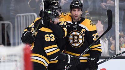 Gasper: Bergeron holding Bruins hostage for second year over decision to  return – NBC Sports Boston