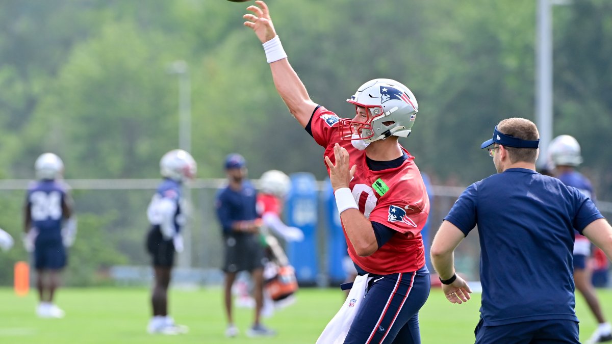 Bill O'Brien: Mac Jones, New England Patriots Offense Will Fix Problems  'Together' - Sports Illustrated New England Patriots News, Analysis and More