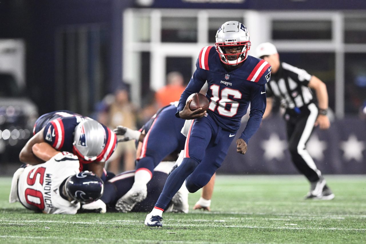 Lamar Jackson has excited reaction to Patriots QB Malik Cunningham's TD –  NBC Sports Boston