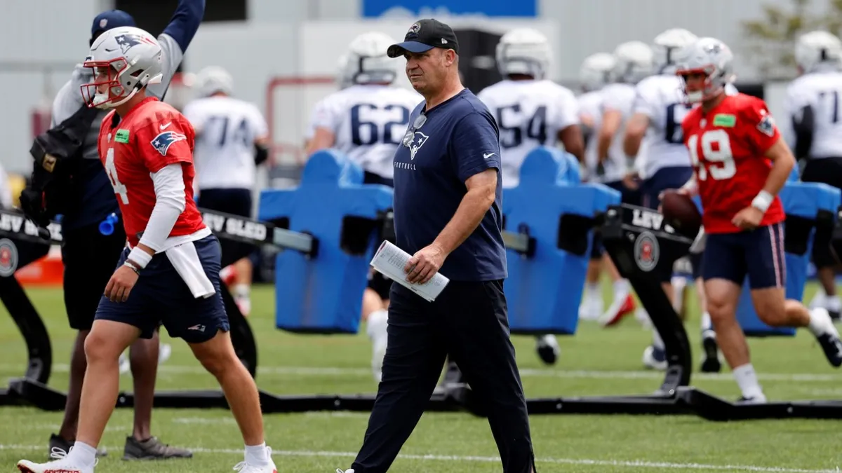 Patriots OC Bill O'Brien's response to Mac Jones-Bailey Zappe