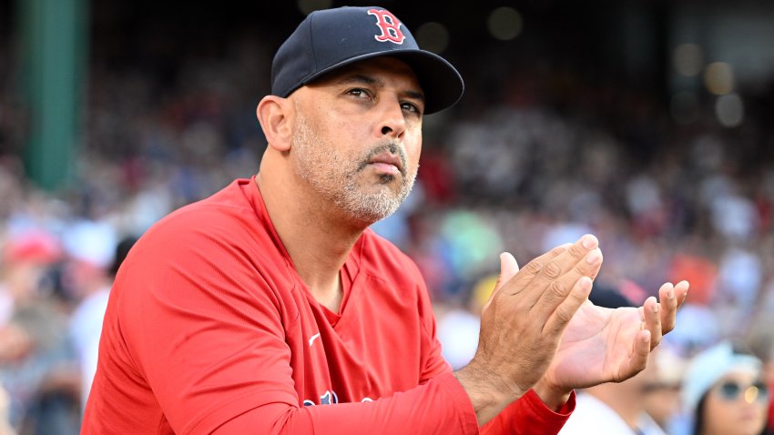 Red Sox Notes: Alex Cora Pays Respect To Teammate Tim Wakefield