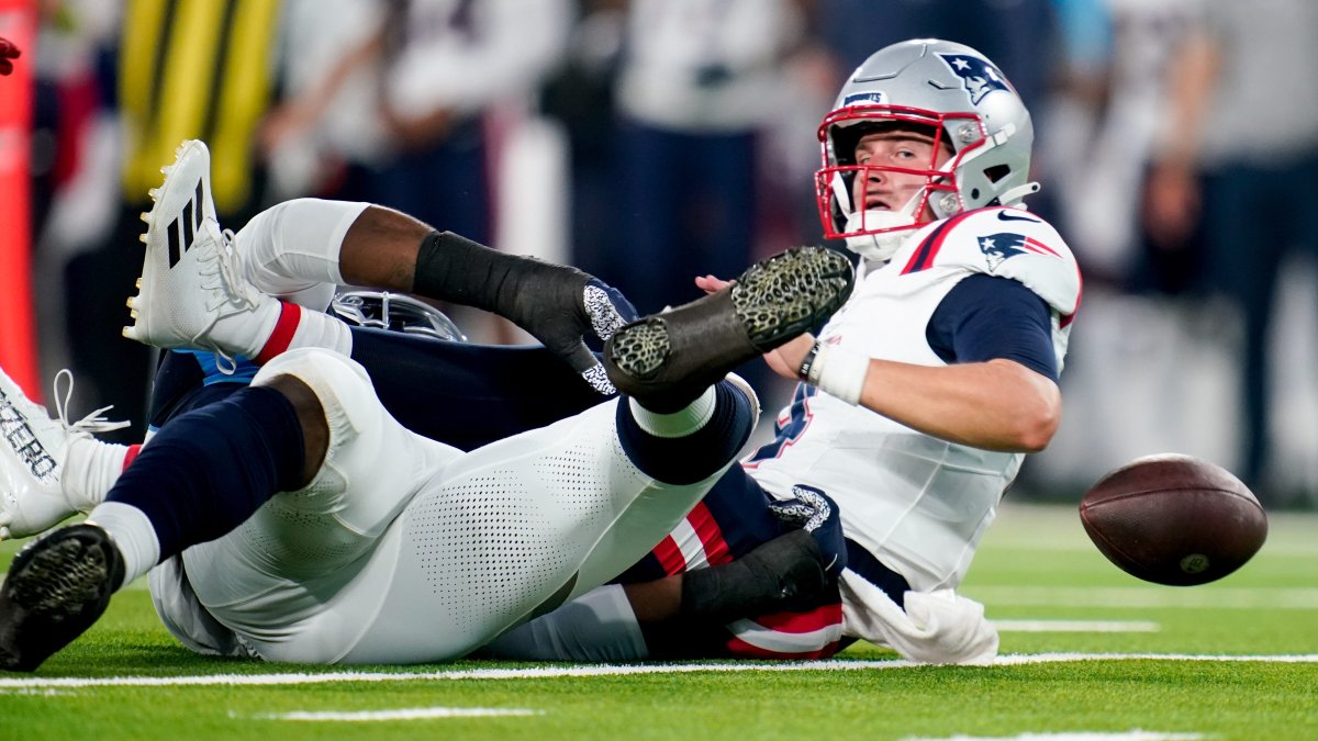 BREAKING: New England Patriots Trade Kicker Nick Folk at Roster Deadline -  Sports Illustrated New England Patriots News, Analysis and More