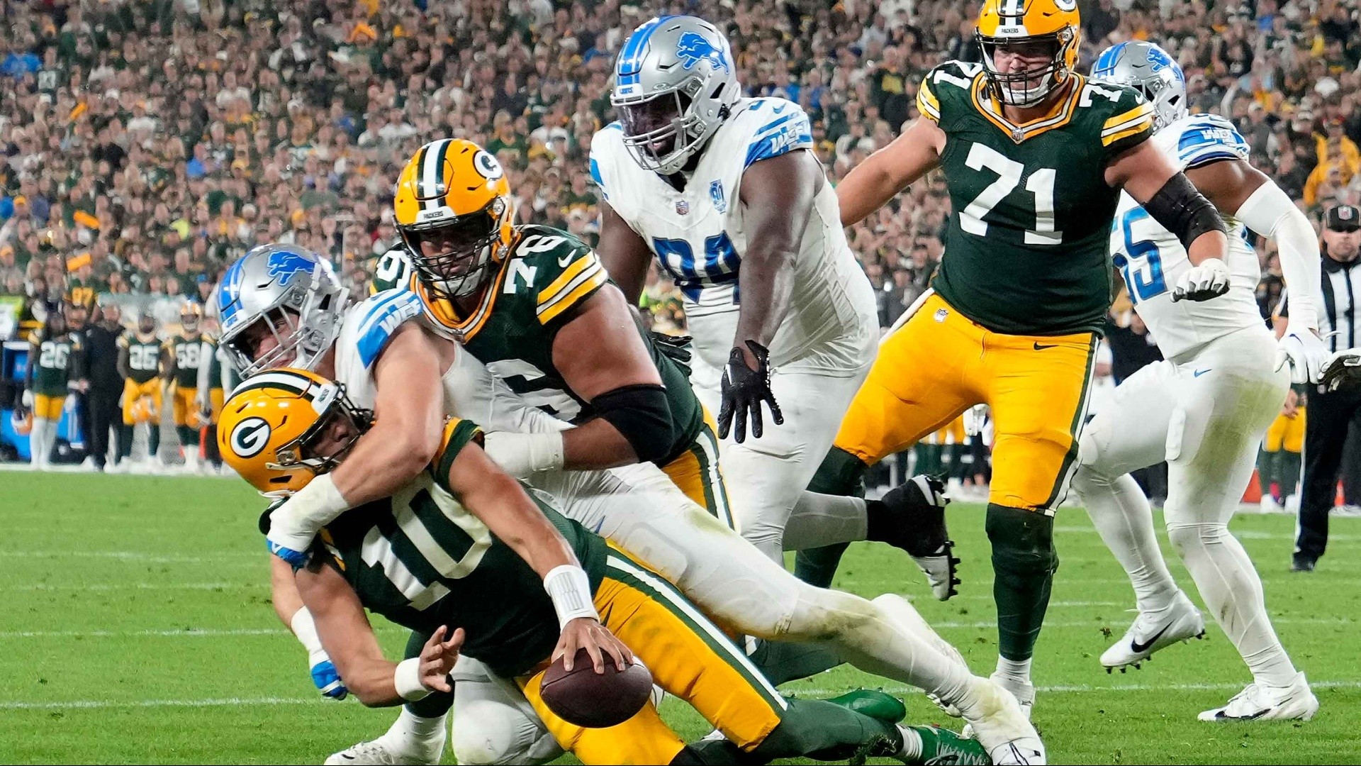 Lions dominate Packers in Thursday night showdown – NBC Sports Boston