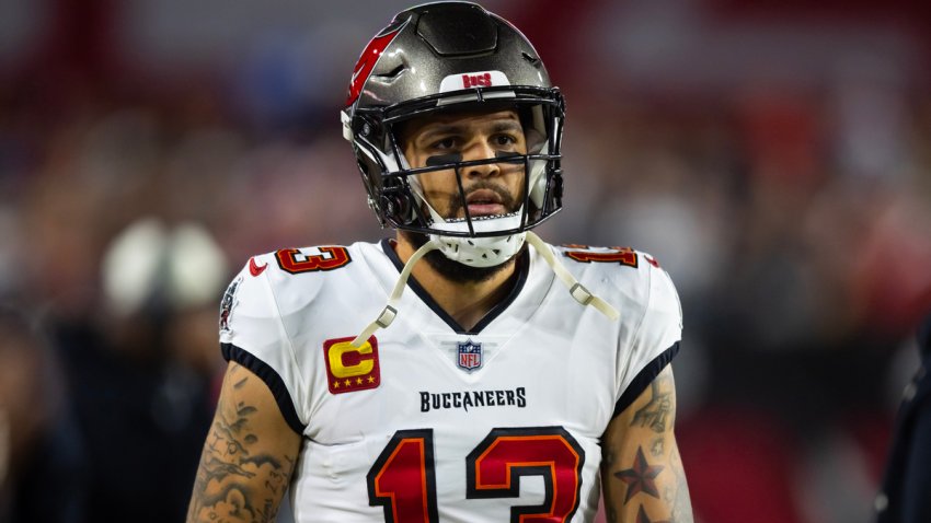 Bucs Mailbag: Is Mike Evans A Top 5 Bucs Legend?