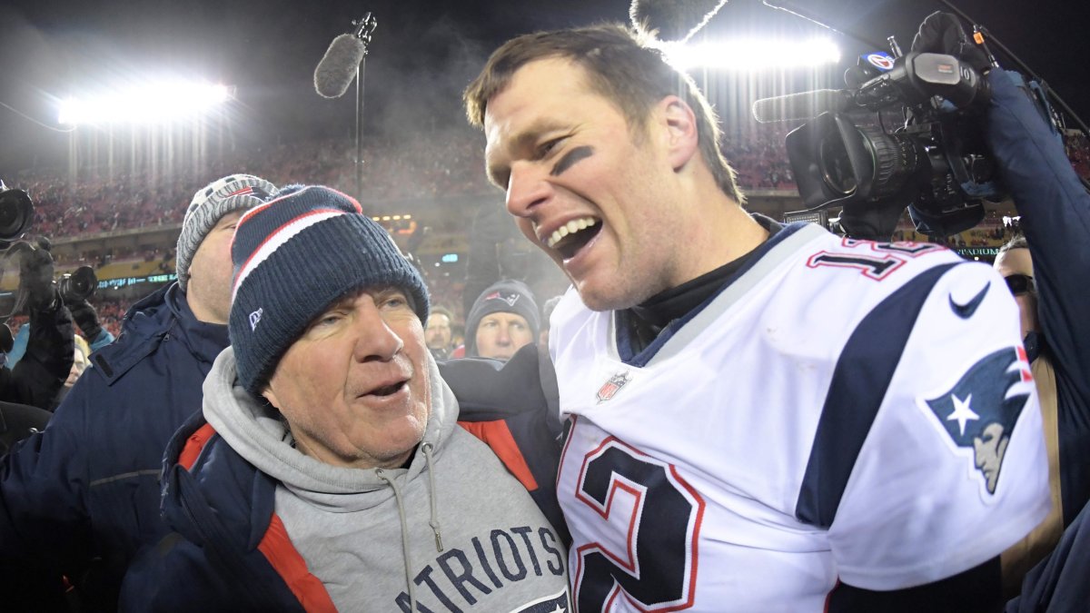 Brady defends ‘incredible coach' Belichick amid Patriots' rough season