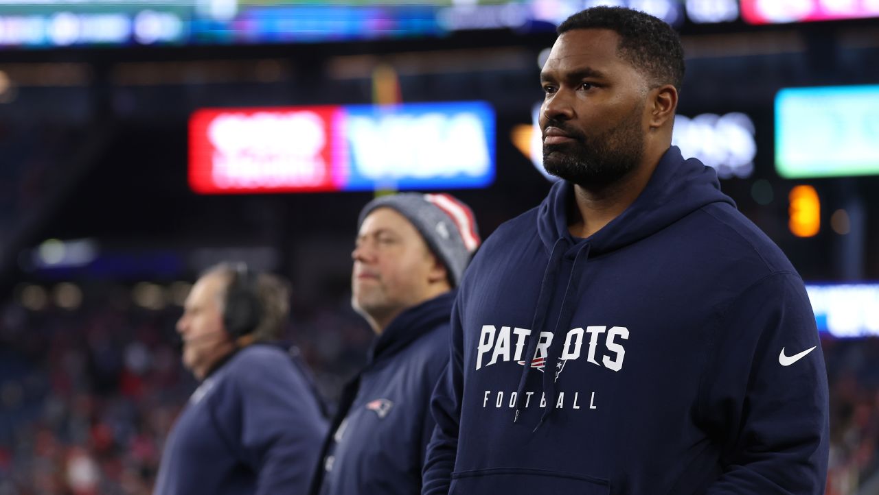 Report: Patriots ’empowering’ Jerod Mayo To Choose Offensive ...