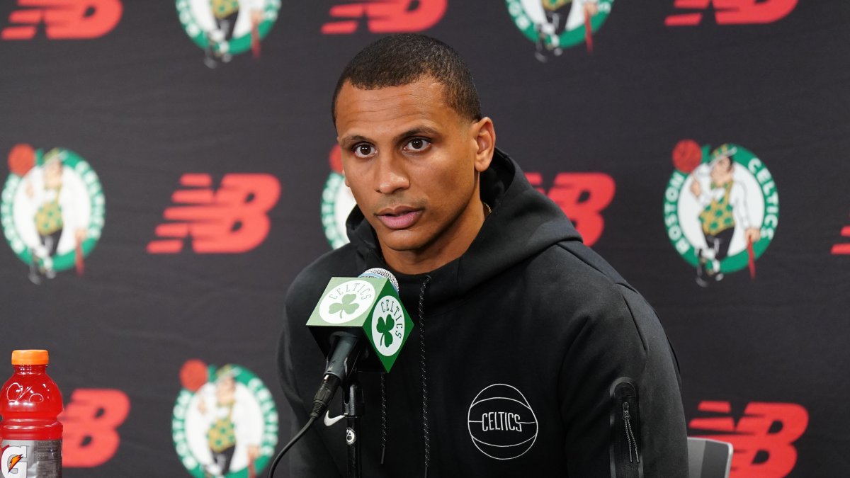 Celtics’ Joe Mazzulla gives opinion on Patriots’ new head coach Jerod