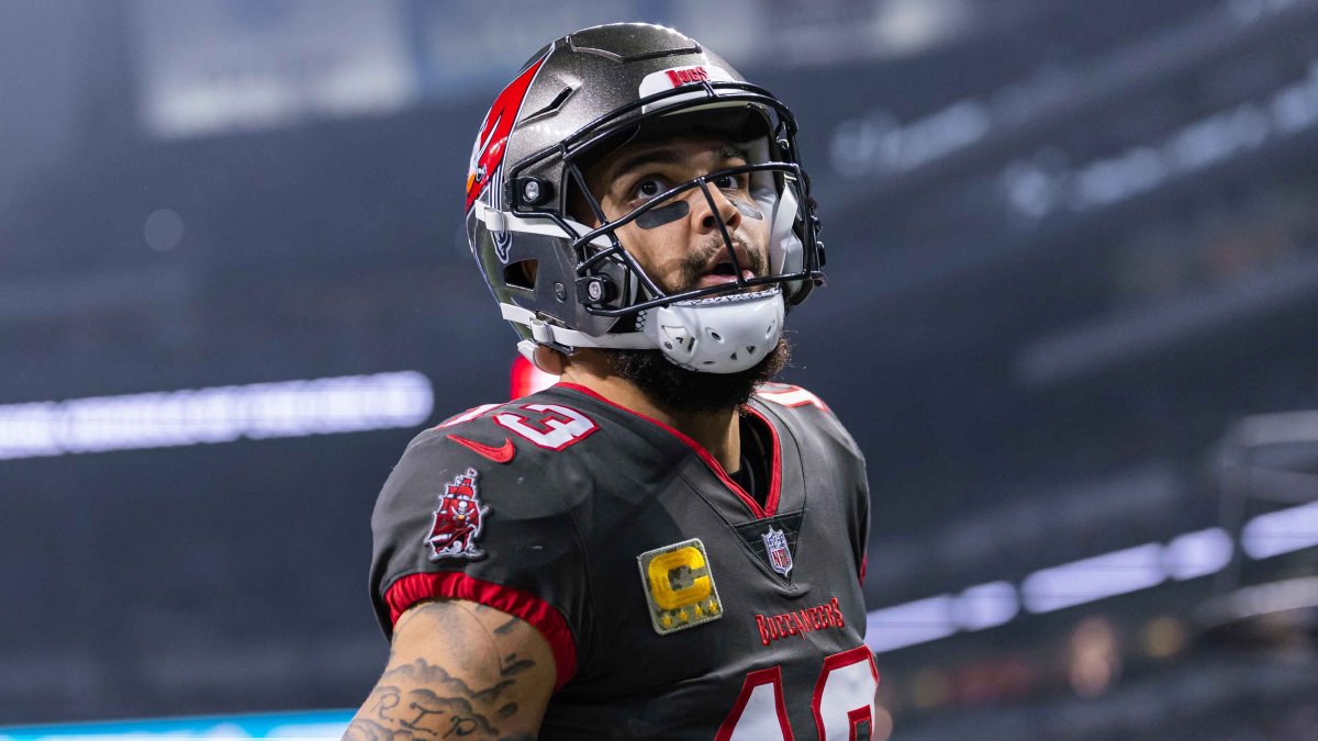 Mike Evans staying with Tampa Bay Buccaneers on twoyear deal NBC