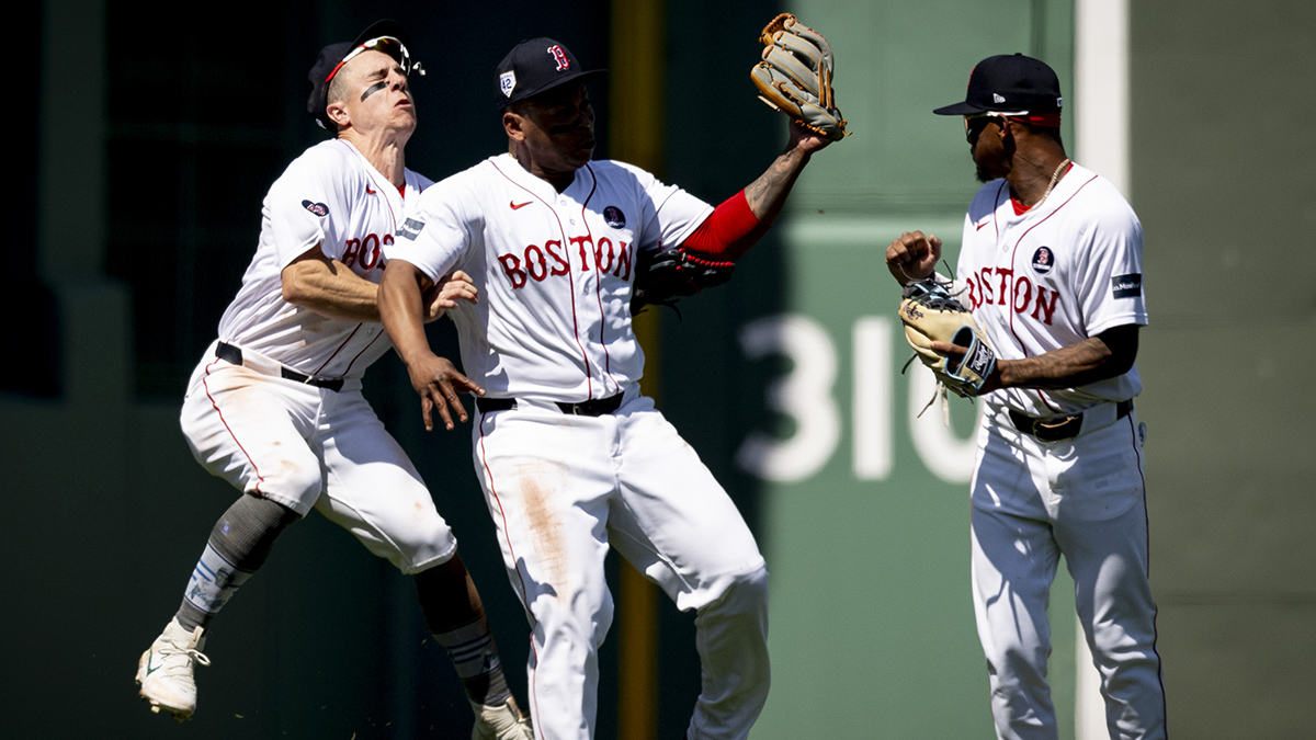 Tomase: No defense for Red Sox costing themselves in the field