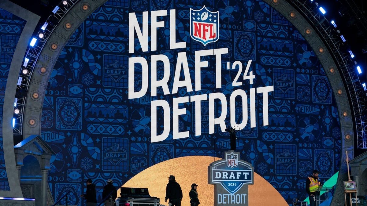 2024 NFL Draft Live Blog: Patriots pick tracker, reaction, analysis ...