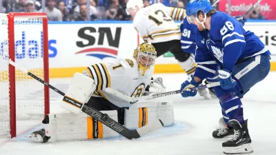Is it officially time for the Bruins to stick with Swayman?