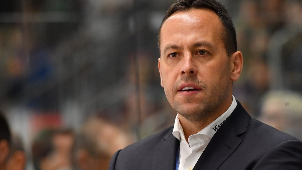 A familiar face: Bruins hire ex-player Marco Sturm as new head coach