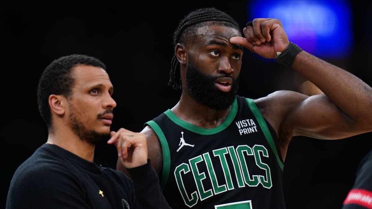 Joe Mazzulla ‘not worried’ about Celtics star’s hip flexor problem – NBC Sports Boston