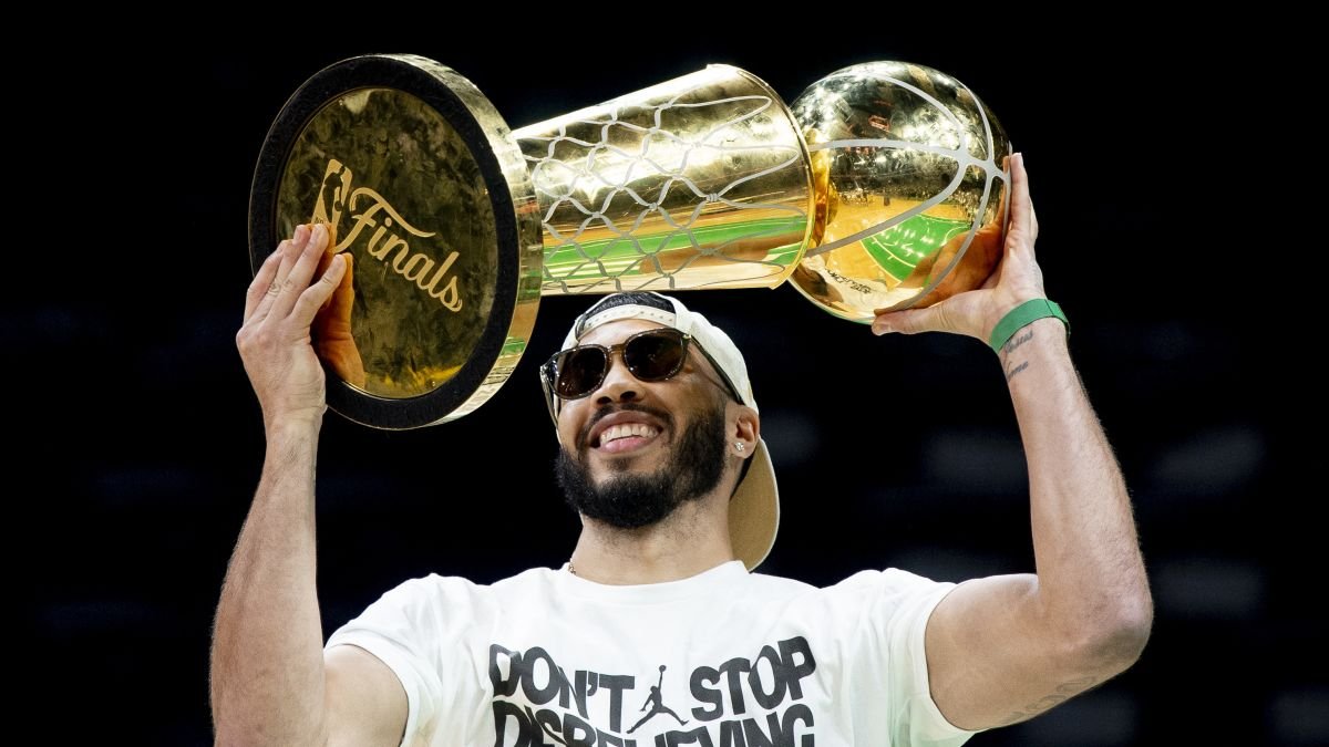 Jayson Tatum trolls Heat before Celtics’ duck boat parade in Boston