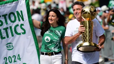 REACTION: Wyc Grousbeck announces plans to sell stake in Celtics