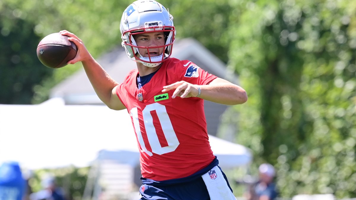 Holley: I saw ‘the ghost of Mac Jones’ in Drake Maye at Pats practice ...