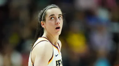 WATCH: Caitlin Clark breaks WNBA's rookie three-pointer record