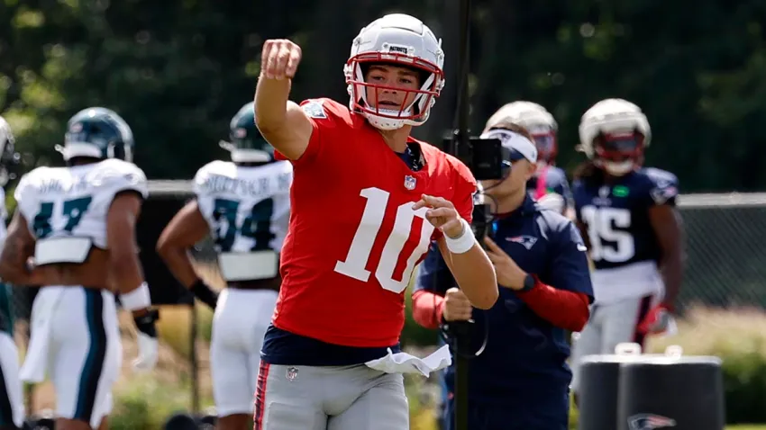 Patriots quarterback Drake Maye