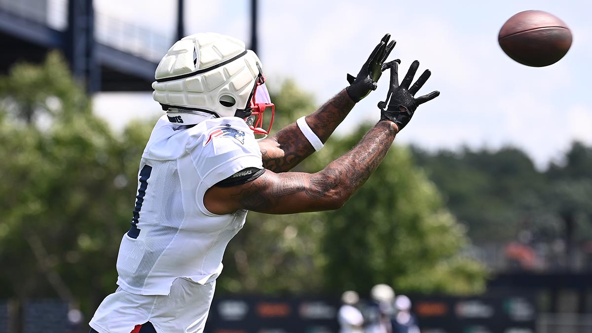 Patriots rookie Ja’Lynn Polk makes spectacular catch – NBC Sports Boston