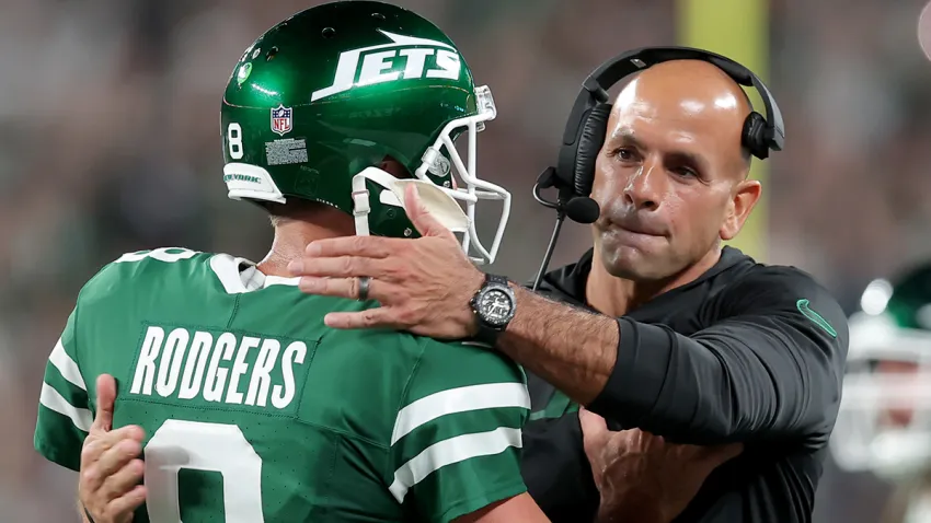 Jets quarterback Aaron Rodgers and head coach Robert Saleh