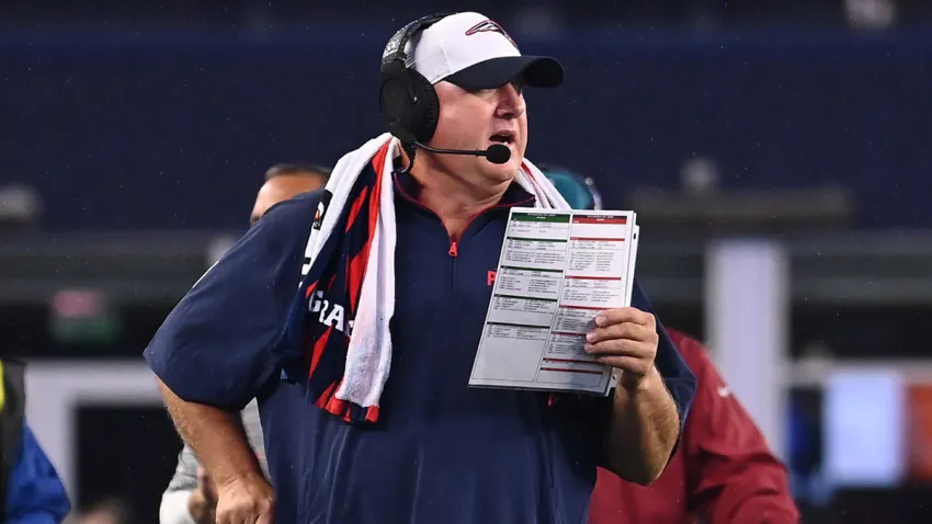 Patriots offensive coordinator Alex Van Pelt