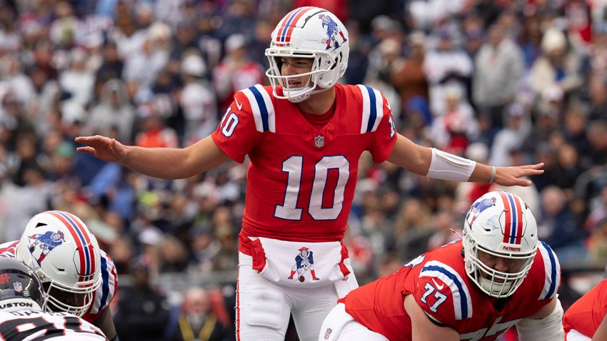 Patriots quarterback Drake Maye