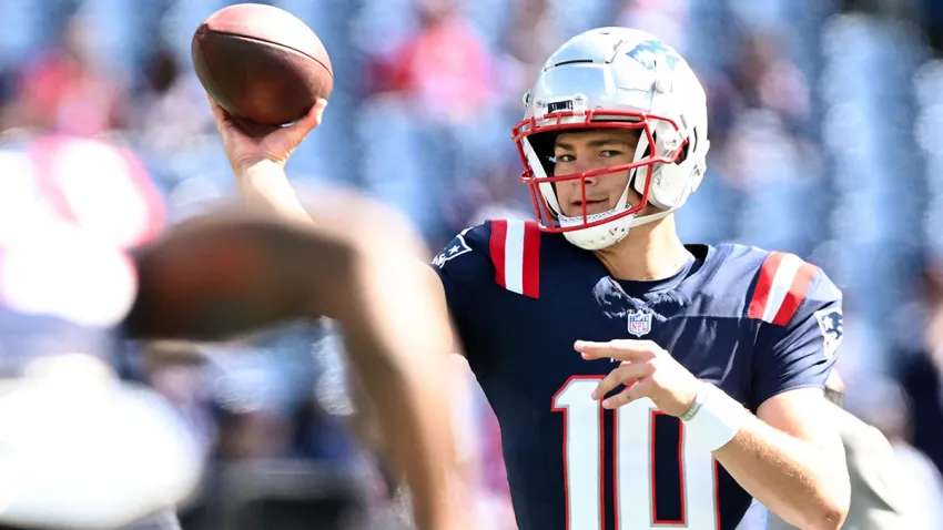 Patriots quarterback Drake Maye