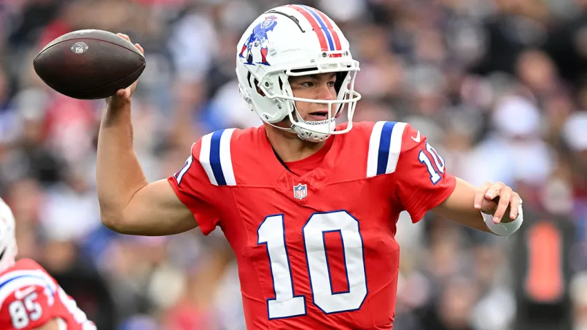 Patriots quarterback Drake Maye