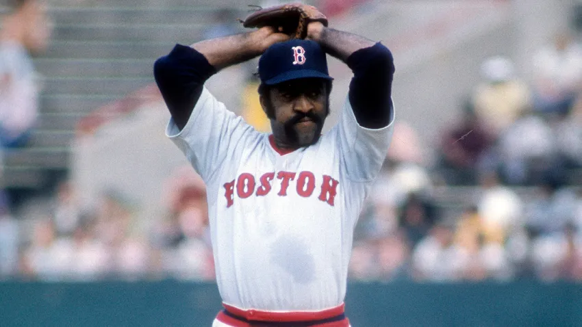 Red Sox pitcher Luis Tiant