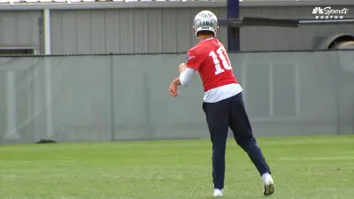 No sign of a knee brace on Drake Maye at Patriots practice