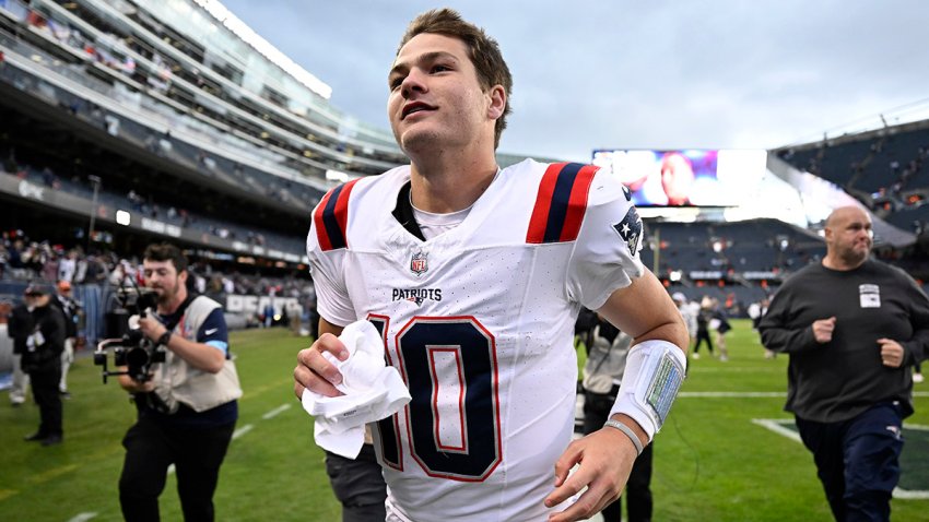 Patriots quarterback Drake Maye