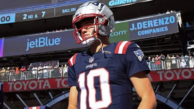 Patriots quarterback Drake Maye