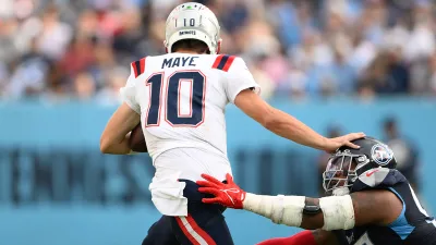 Patriots quarterback Drake Maye