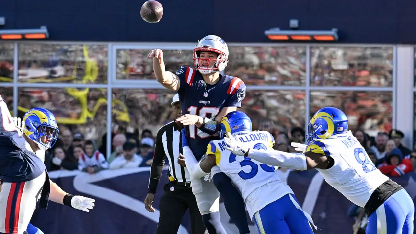 Patriots quarterback Drake Maye